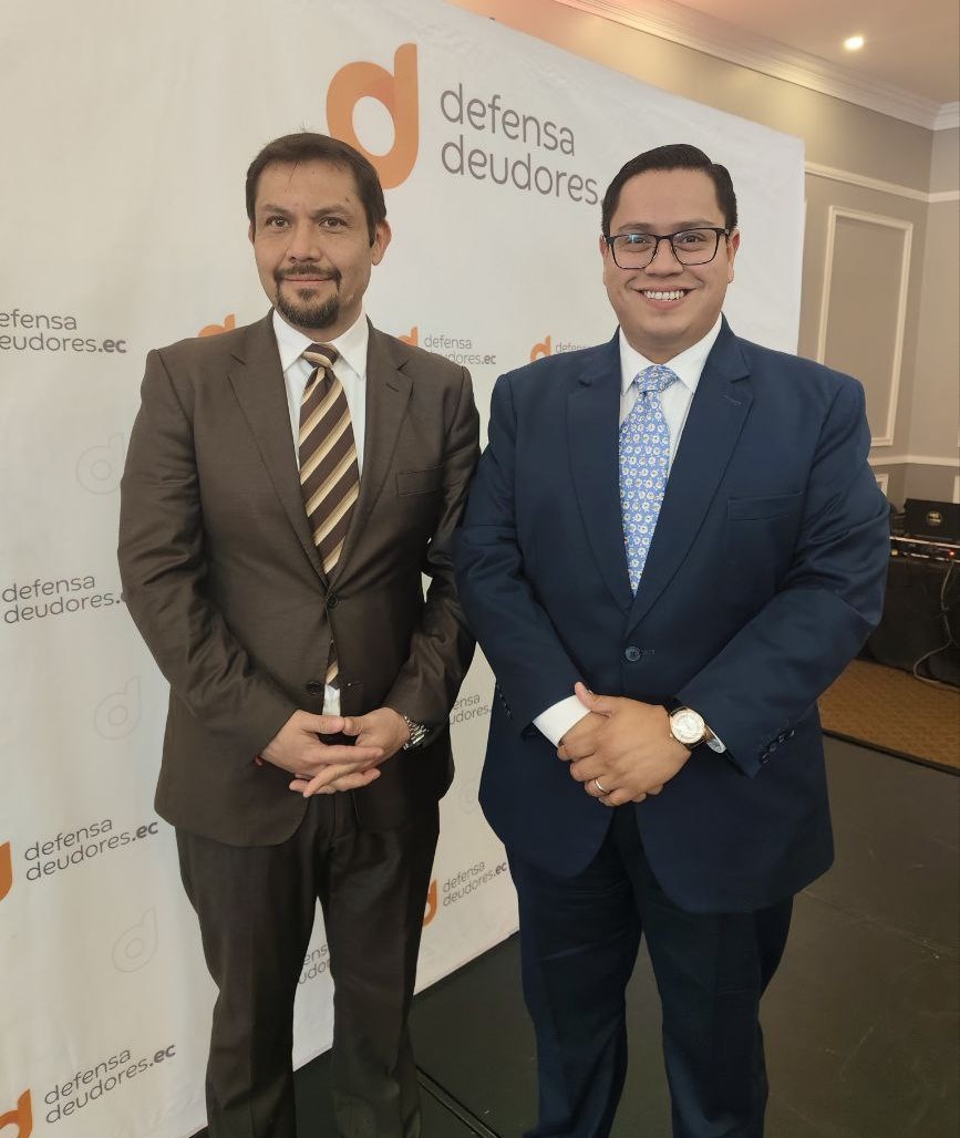 Conferencia de apertura de Defensa Deudores en Quito